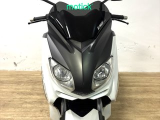 YAMAHA XMAX 250