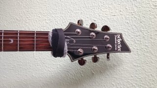 Guitarra Schecter Diamond Series Hellraiser Deluxe