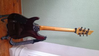 Guitarra Schecter Diamond Series Hellraiser Deluxe