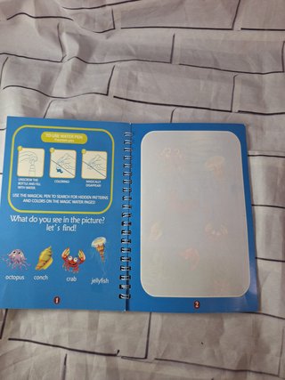 Libro mágico de agua
