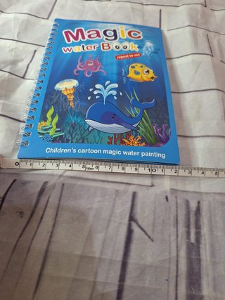 Libro mágico de agua