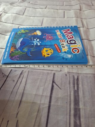 Libro mágico de agua