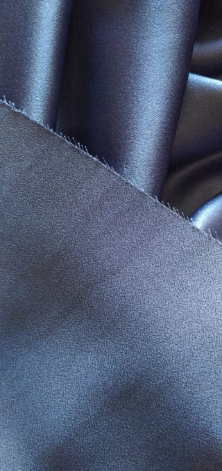 Retal tela azul crepe de satén. 2m