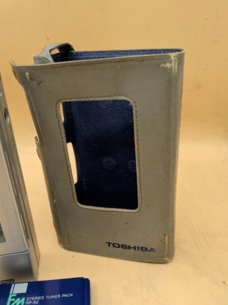 TOSHIBA CASSETTE RADIO KT-S1 +FUNDA