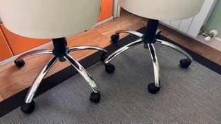 Sillas de plástico blancas GOGO