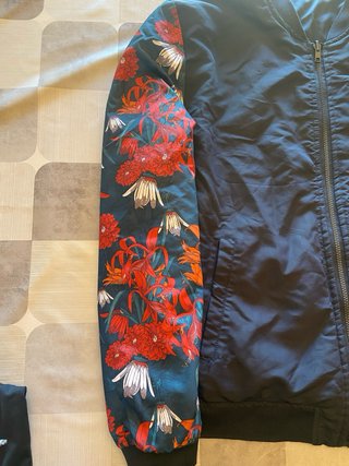 Chaqueta Bomber Reversible Estampada