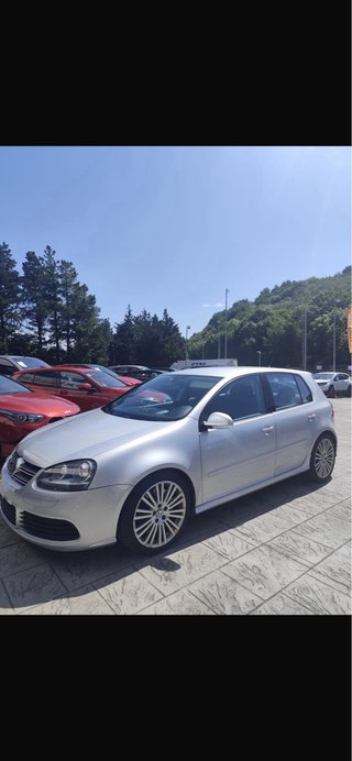 Volkswagen Golf 2006 R32