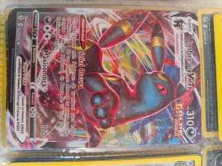 Umbreon VMAX tipo oscuro(no original)