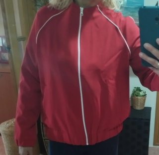 Cazadora bomber roja mujer
