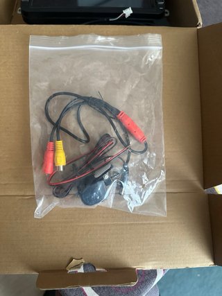 Pantalla de Coche con Cables