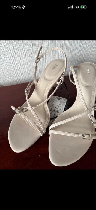 Sandalias Zara Talla 38 Beige Nuevas