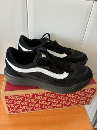 Zapatillas Vans chico talla 43 totalmente nuevas