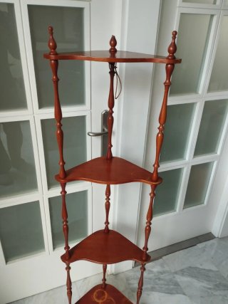Estantería rinconera de madera vintage