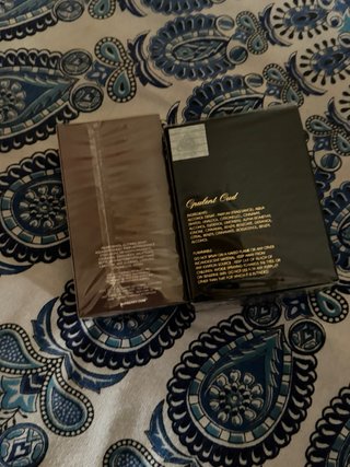 Perfumes Burberry y Lattafa Opulent Oud