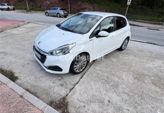 Peugeot 208 Signature 1.2L PureTech