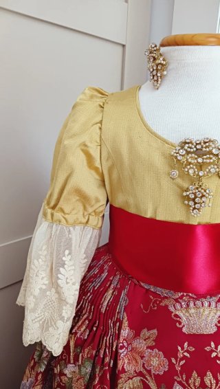 Traje Fallera Niña, corpiño 2 mangas+aderezo+moño
