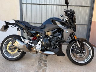 BMW F900R Negra y Plata