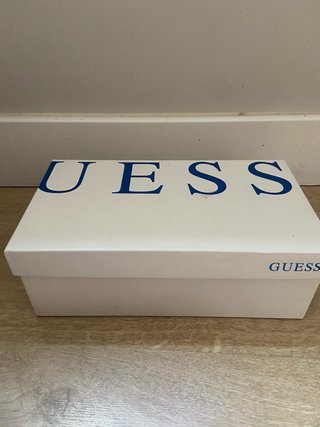 Sandalias Guess Tacón Cuña Cuadros