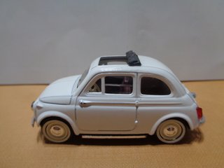 Modellino in scala 1/43 della FIAT 500 - 1957