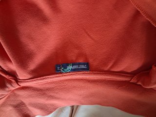 Felpa corallo Y2K S con dettagli oro
