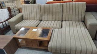 Divano chaise longue beige e marrone comodo