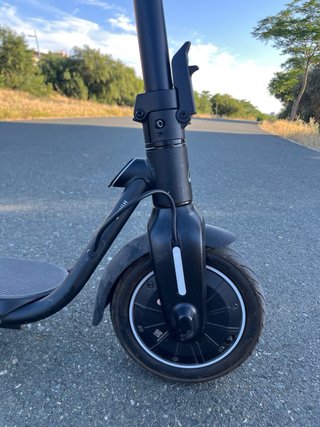 Patinete eléctrico negro 25 km/h
