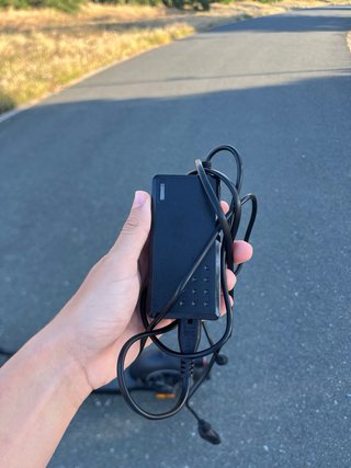 Patinete eléctrico negro 25 km/h
