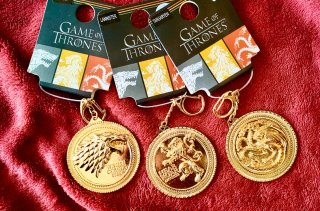 LOTE 3 LLAVEROS JUEGO DE TRONOS. NUEVOS.