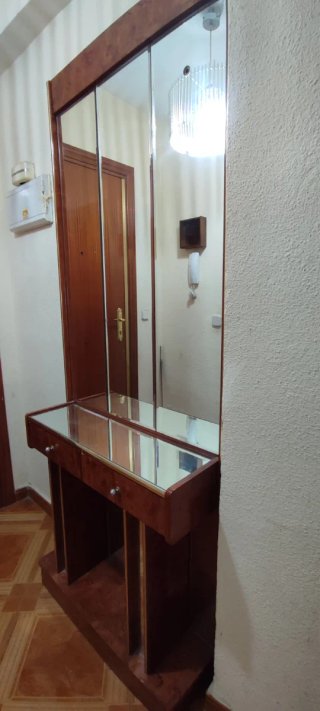Entradita con espejo y 2 cajones
