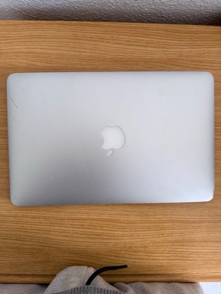 MacBook Air 11 i5 8GB RAM SSD + Office 2019