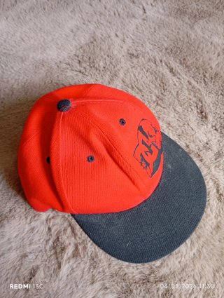 Gorra DC Shoes Roja y Negra