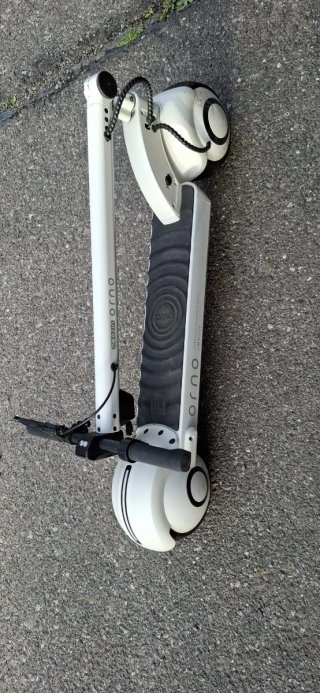 Patinete eléctrico Orno blanco