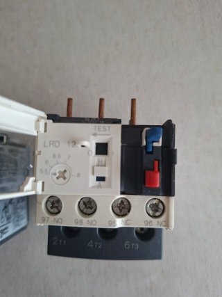 2 Relés Térmicos Telemecanique LRD-12