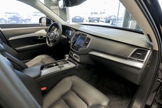 Volvo XC90   2.0 D4 Momentum Auto