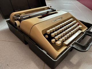 Máquina de escribir Olivetti Lettera 35