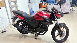Yamaha YS125 Roja y Negra Impecable!!