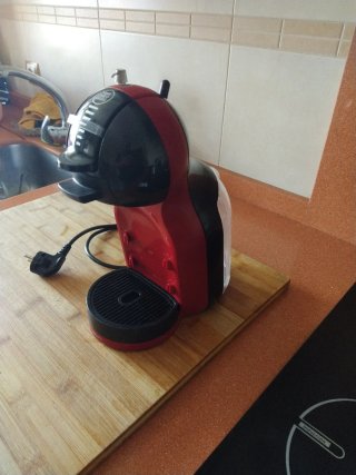 Cafetera Dolce Gusto Krups Roja