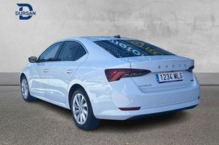 Skoda Octavia   1.5 TSI mHEV 110kW150CV DSG Selection