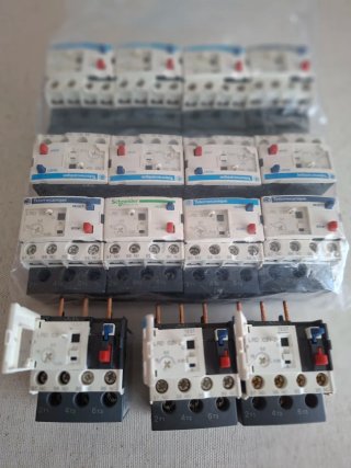 Relés Térmicos Telemecanique LRD02