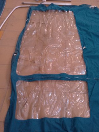 Toldo para barco con ventanas