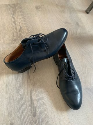 Zapatos de piel italianos artesanales