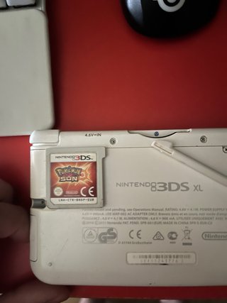 Nintendo 3DS XL Blanco + Pokemon Sol