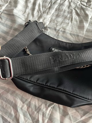 Bolso Prada Negro Cadena y Correa