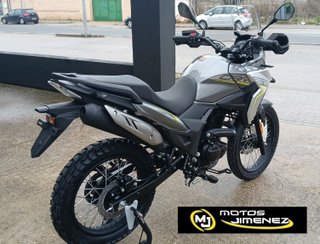 MOTO TRAIL CYCLONE CARRERA 125