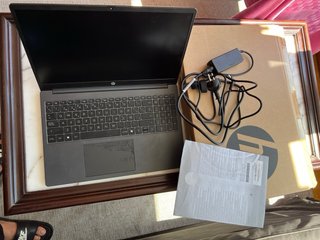 Portátil HP AMD Ryzen 5