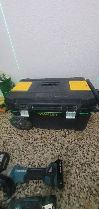 Kit de Herramientas Makita y Stanley