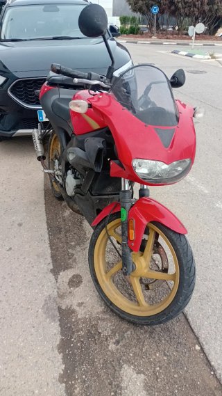 Aprilia Tuono 50cc Roja y Negra