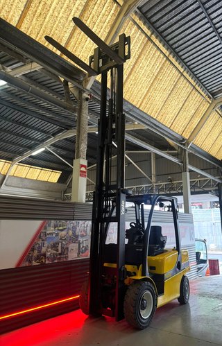 CARRETILLA ELEVADORA DIESEL YALE 3000 KG