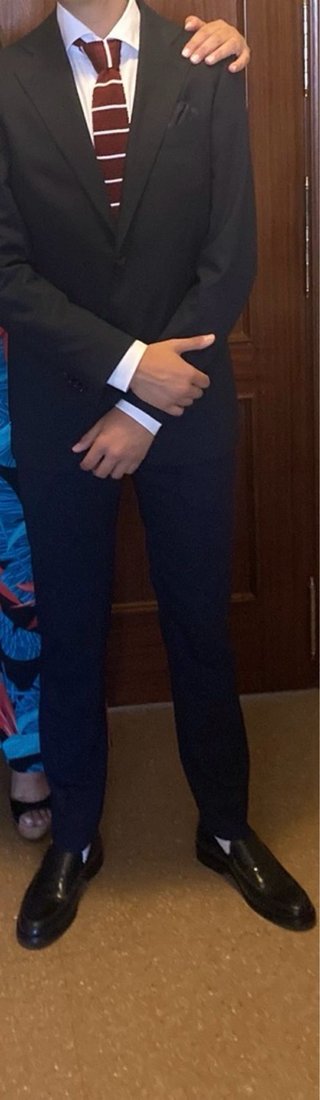 Traje de graduación azul marino