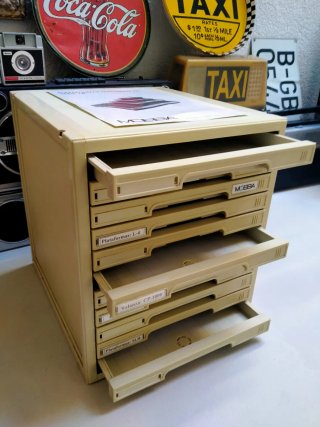 Archivador vintage MOBBA